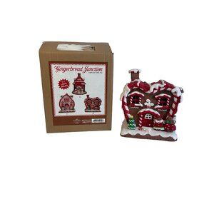 Kurt Adler Gingerbread Junction Lighted Gingerbread House Heart Shaped New